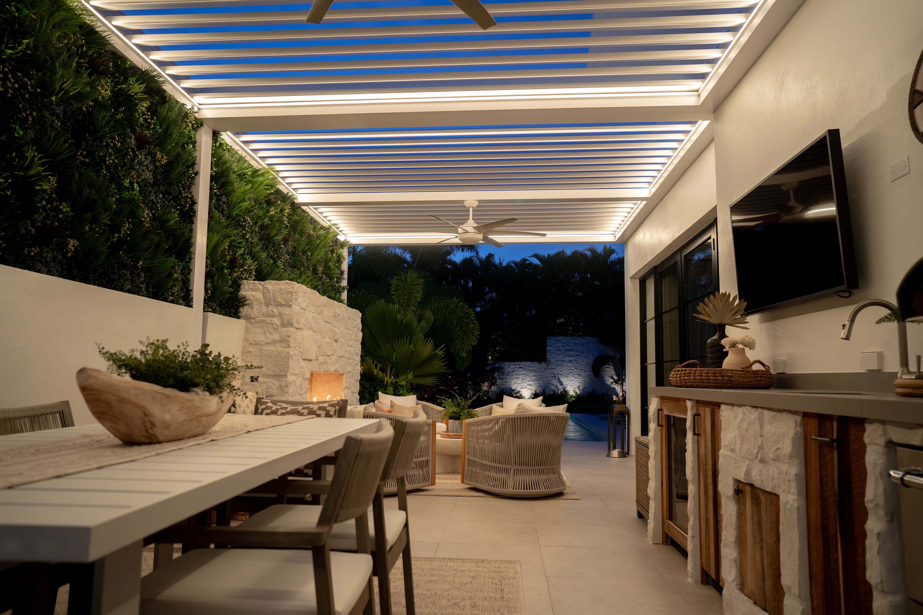 residential white r blade led strip